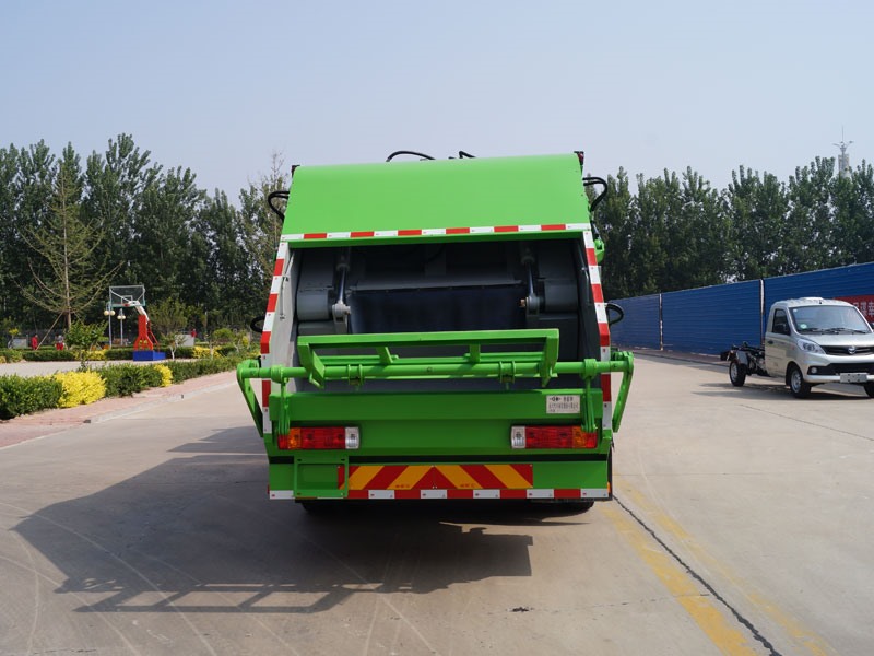 純電動壓縮式垃圾車 YYD5120ZYSCBEV(正后)